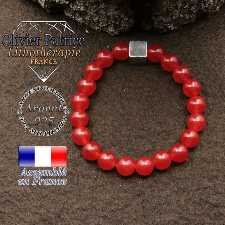 bracelet surmonte de son cube en argent 925 et en pierre naturelle agate-rouge