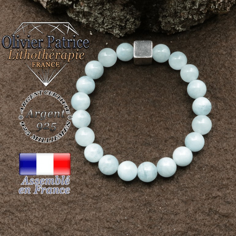 bracelet surmonte de son cube en argent 925 et en pierre naturelle aigue marine
