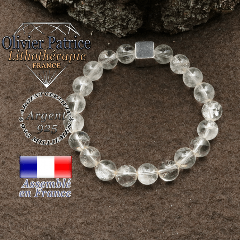 bracelet surmonte de son cube en argent 925 et en pierre naturelle cristal-de roche