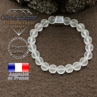 bracelet surmonte de son cube en argent 925 et en pierre naturelle cristale roche mat