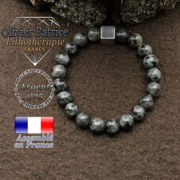bracelet surmonte de son cube en argent 925 et en pierre naturelle larvikite