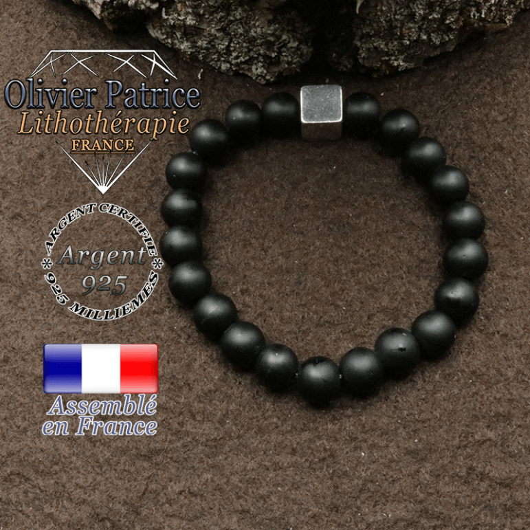 bracelet surmonte de son cube en argent 925 et en pierre naturelle onyx mat