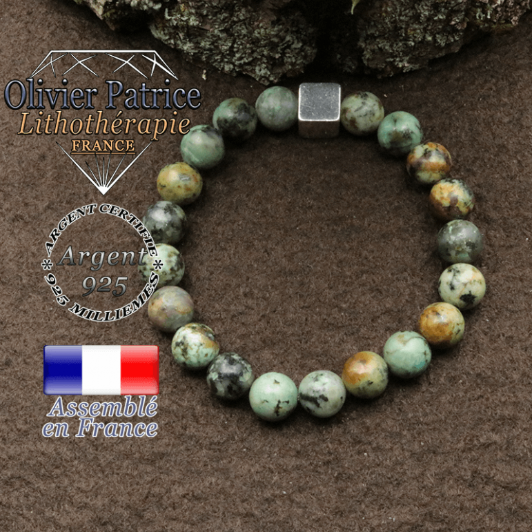 bracelet surmonte de son cube en argent 925 et en pierre naturelle turquoise verte africaine