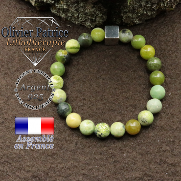bracelet surmonte de son cube en argent 925 et en pierre naturelle turquoise africaine
