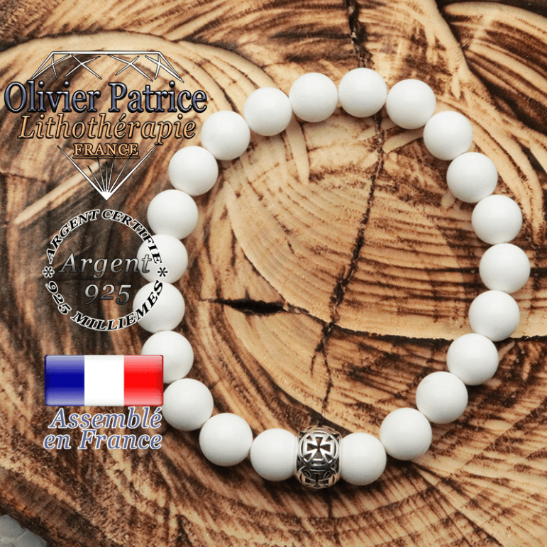 Bracelet agate blanche et boule croix templier en argent 925