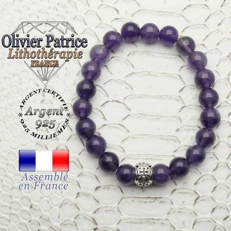 Bracelet en améthyste naturelle monté avec un apprêt croix templier en argent 925