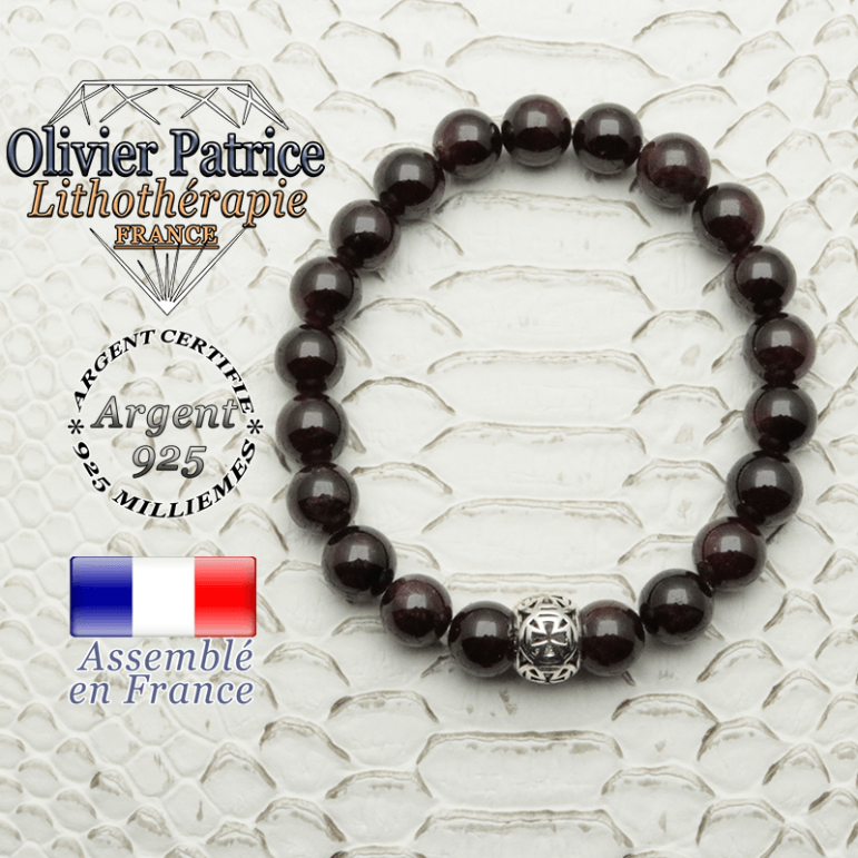 Bracelet en grenat naturelle avec sa boule croix  templier en argent 925