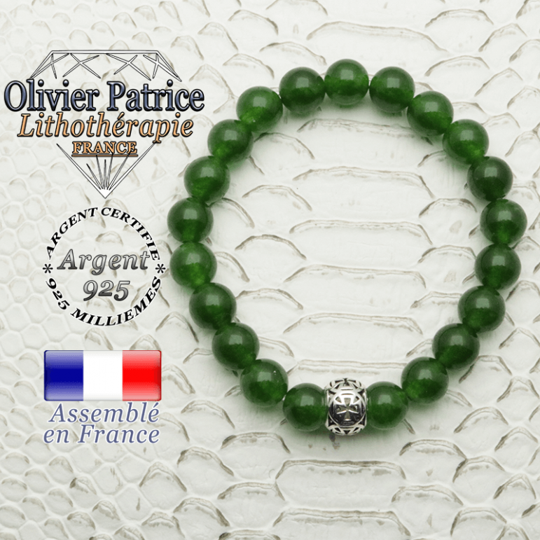 Bracelet en jade de Taiwan et sa boule croix templier en argent 925