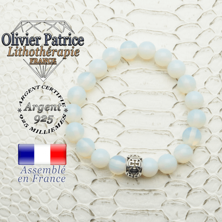Bracelet opale naturel et sa boule croix de templier en argent 925