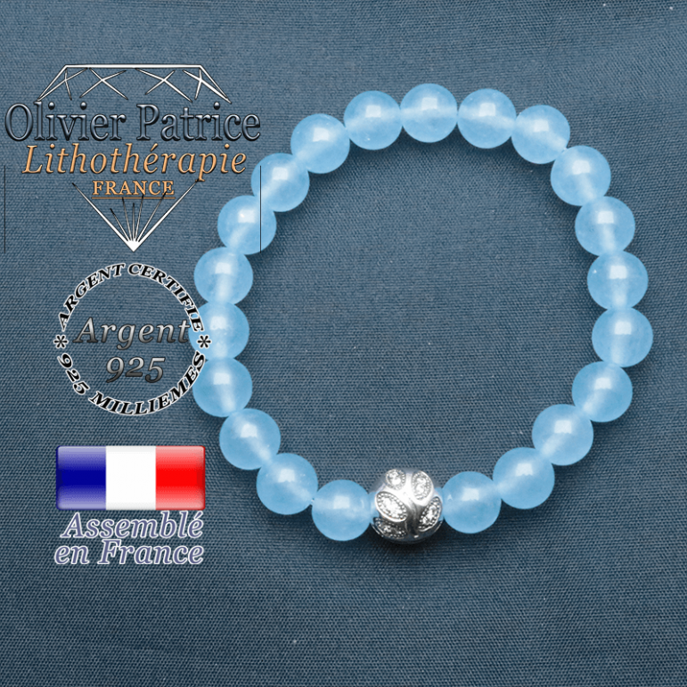 Bracelet surmonté de sa boule gravée de feuilles en argent 925 en pierre naturelle en agate bleu