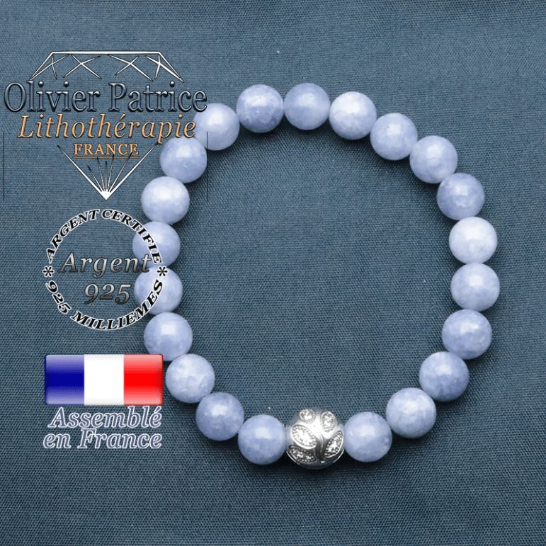 Bracelet surmonté de sa boule gravée de feuilles en argent 925 en pierre naturelle en angelite