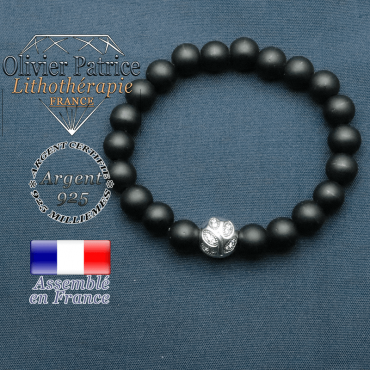 Bracelet surmonté de sa boule gravée de feuilles en argent 925 en pierre naturelle en onyx mat