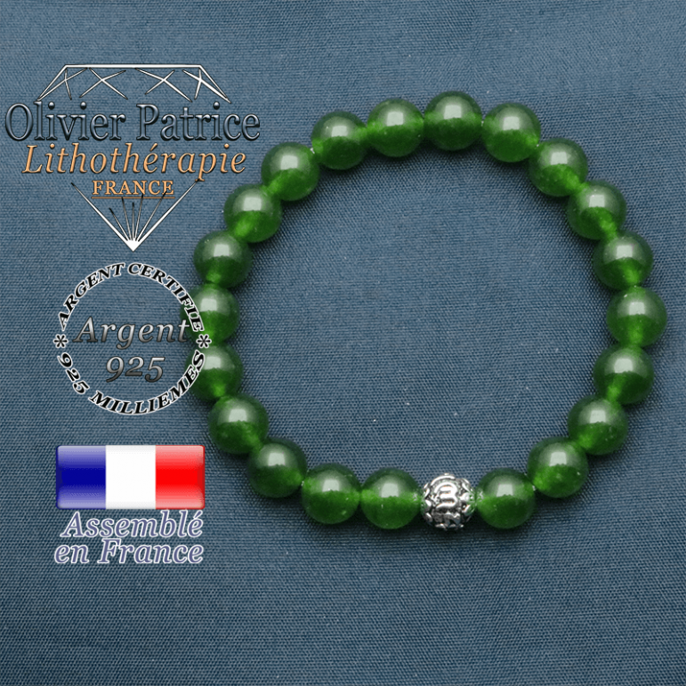 bracelet en pierre naturelle en jade de taiwan et sa boule de finition om mani en argent plaqué