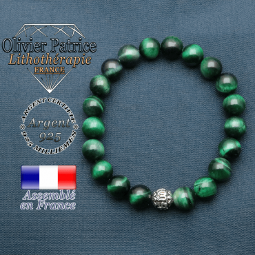 bracelet en pierre naturelle en oeil de tigre teinte vert et sa boule de finition om mani en argent plaqué