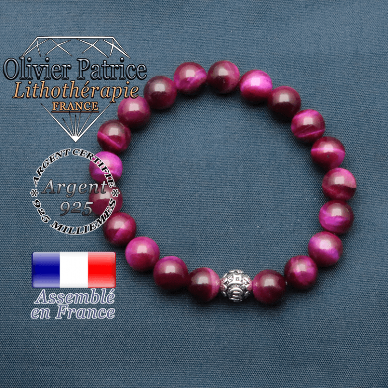 bracelet en pierre naturelle en oeil de tigre teinte violette et sa boule de finition om mani en argent plaqué