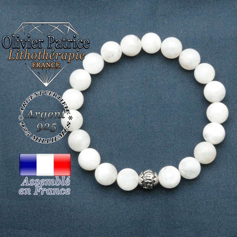 bracelet en pierre naturelle en pierre de lune et sa boule de finition om mani en argent plaqué