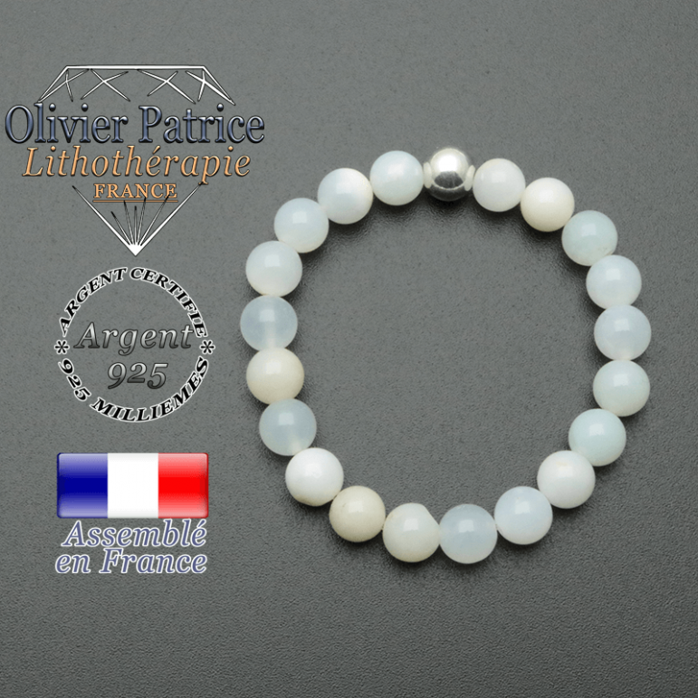 bracelet en pierre naturelle et sa finition boule lisse en argent 925 sa pierre est en opale du perou