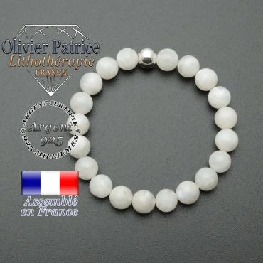 bracelet en pierre naturelle et sa finition boule lisse en argent 925 sa pierre est en pierre de lune