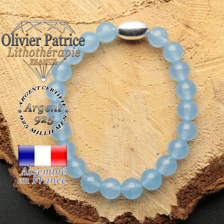 bracelet en pierre naturelle et son appret olive en argent 925 sa pierre est de l'agate bleue
