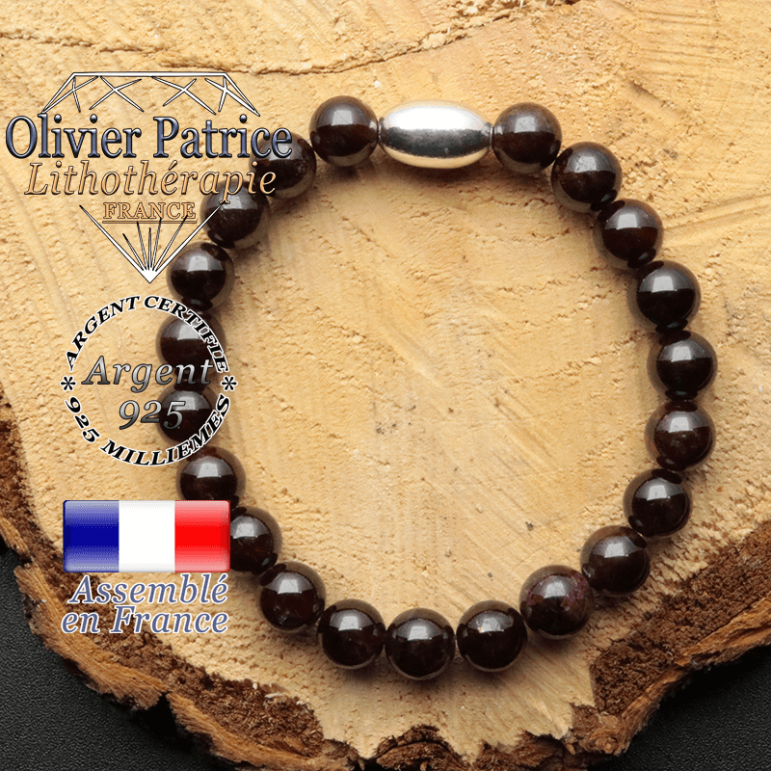 bracelet en pierre naturelle et son appret olive en argent 925 sa pierre est du grenat