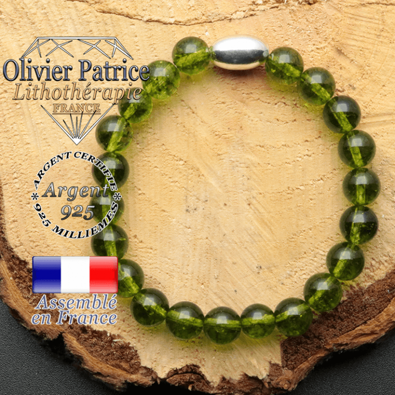 bracelet en pierre naturelle et son appret olive en argent 925 sa pierre est du peridot