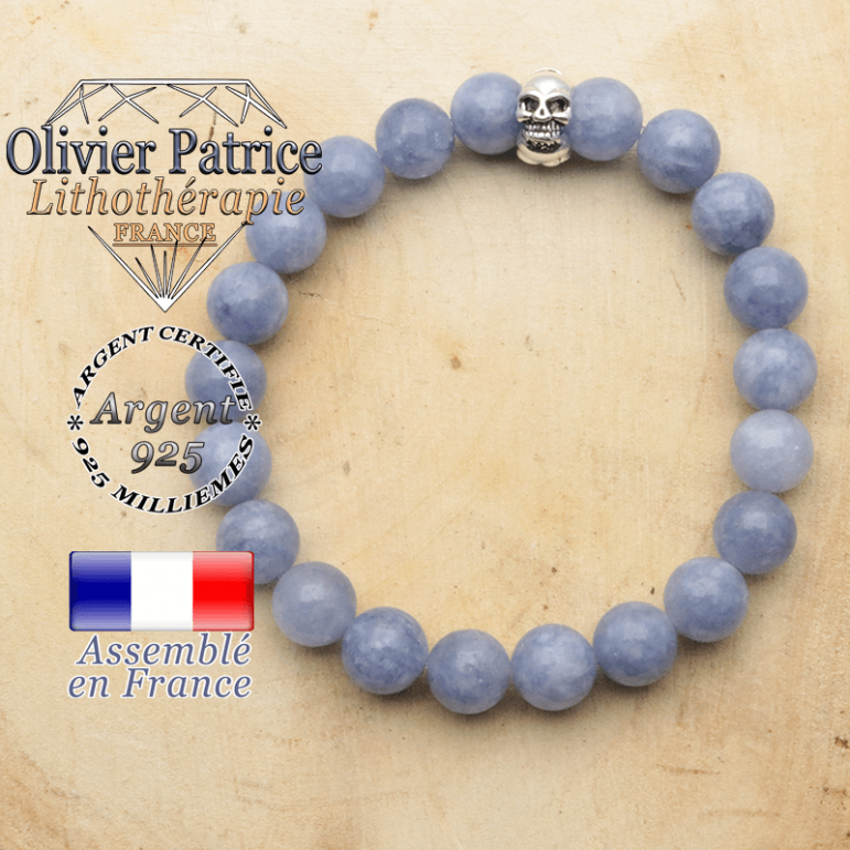 bracelet tete de mort avec sa pierre naturelle en angelite