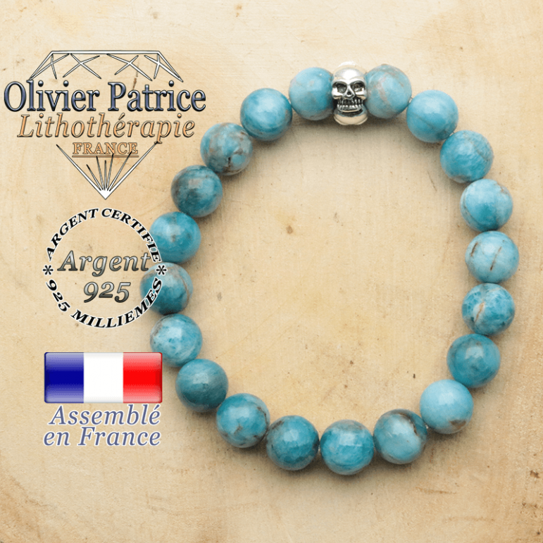 bracelet tete de mort avec sa pierre naturelle en apatite