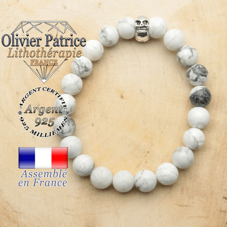bracelet tete de mort avec sa pierre naturelle en howlite
