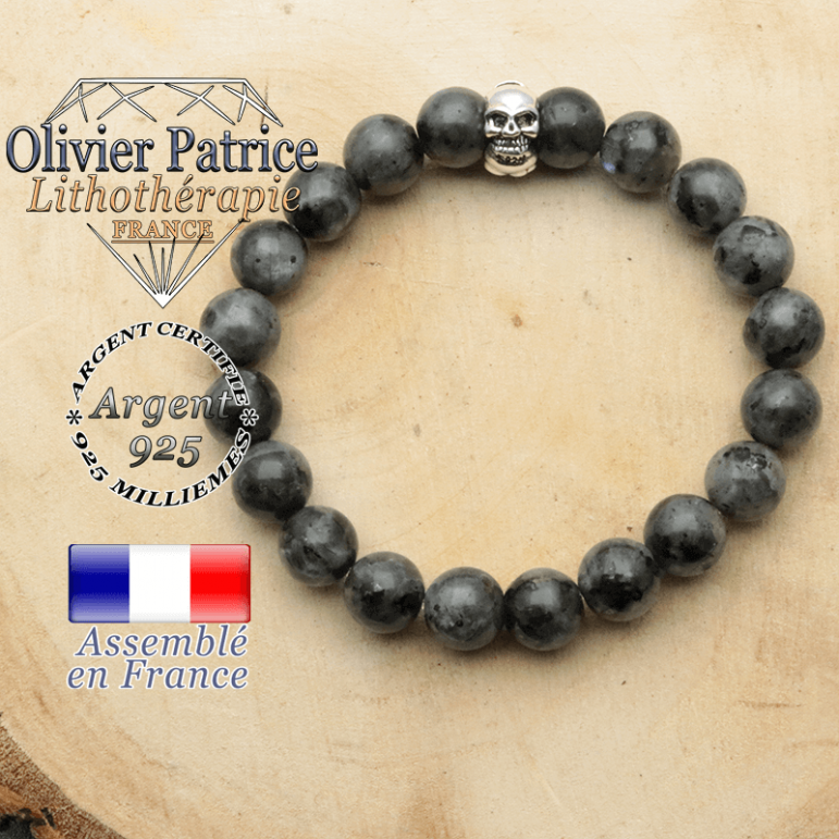 bracelet tete de mort avec sa pierre naturelle en larvikite