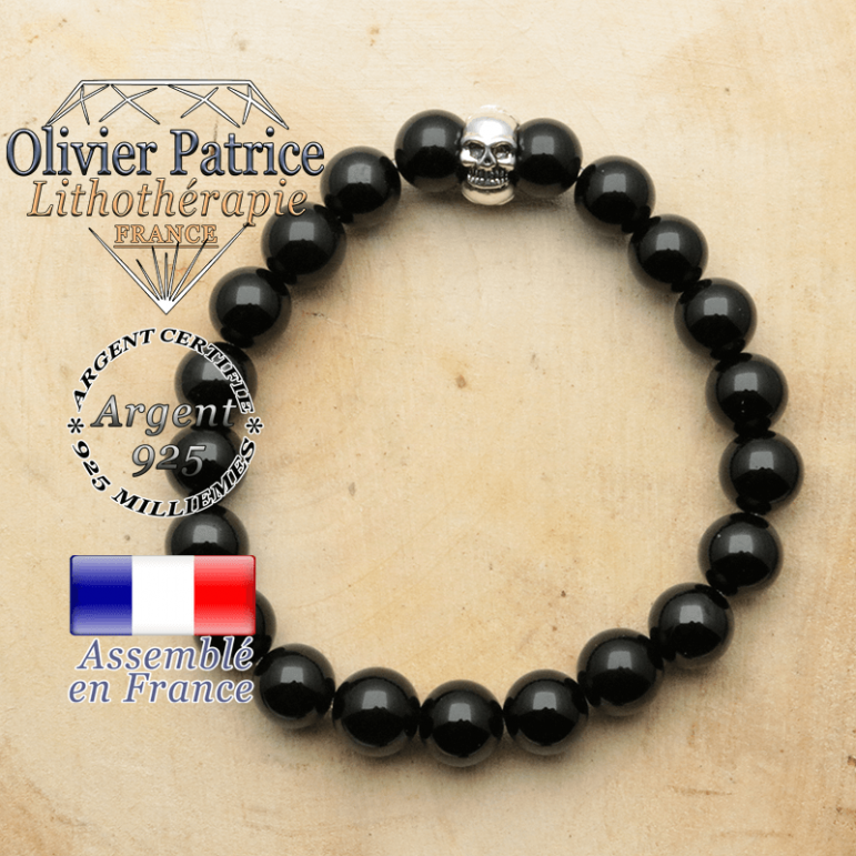bracelet tete de mort avec sa pierre naturelle en obsidienne
