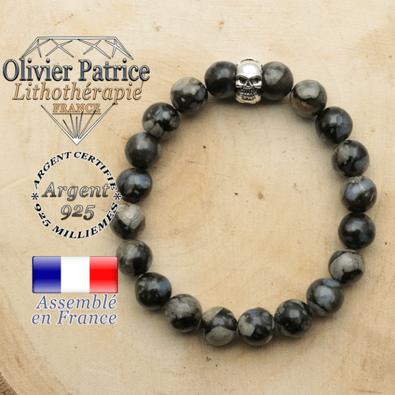 bracelet tete de mort avec sa pierre naturelle en opale grise
