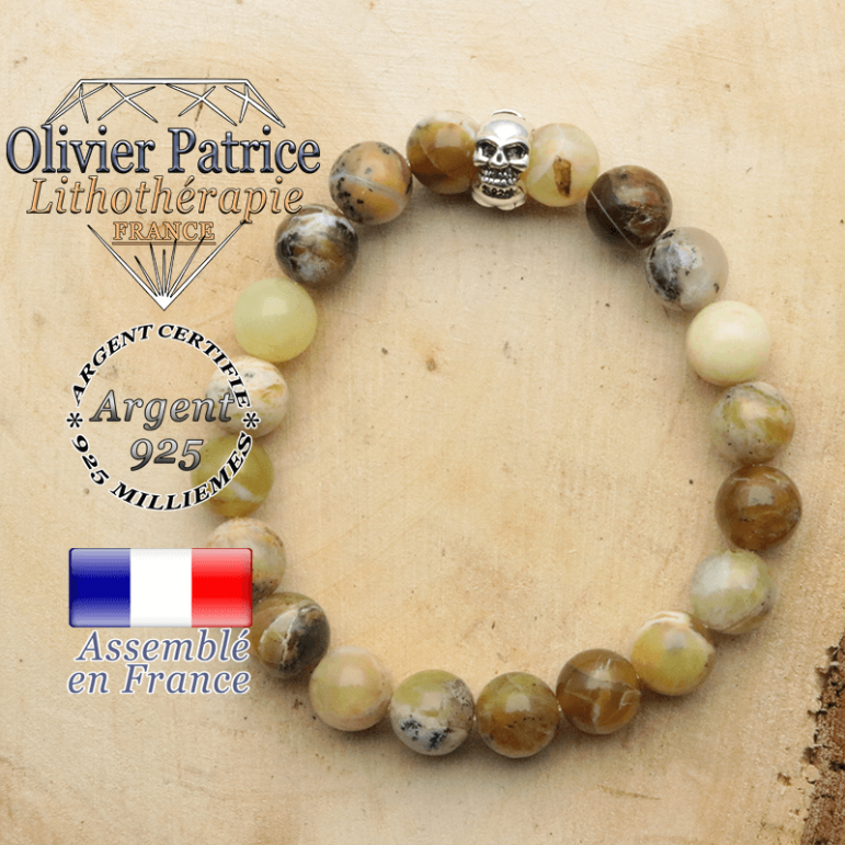 bracelet tete de mort avec sa pierre naturelle en opale jaune africaine