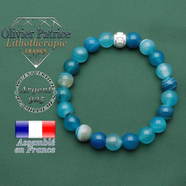 Votre bracelet agate bandes bleues avec sa finition brillantes avec un strass argent smiley sourire
