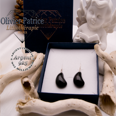 Boucles d’oreilles lune en obsidienne vendues dans leur écrin