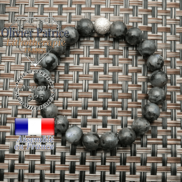 Bracelet femme en pierres roulées de larvikite de 8 mm et apprêt rond strass brillant