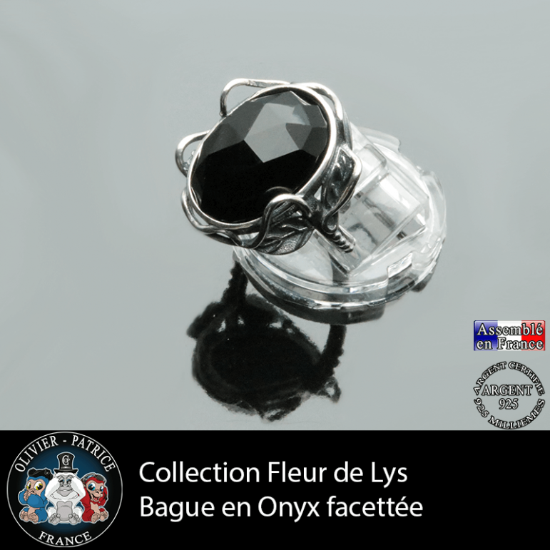 Bague Fleur de lys en onyx facettée et argent 925