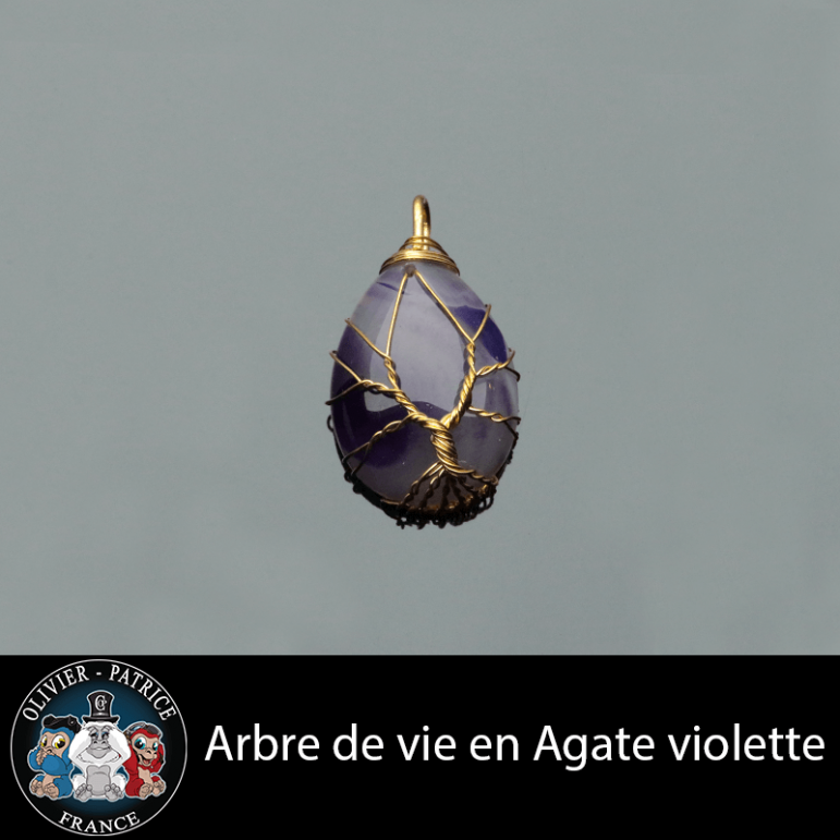 Pendentif arbre de vie en agate violette vendu dans son écrin