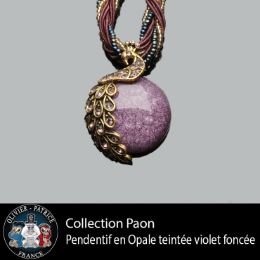 Pendentif paon opale violet foncée en alliage