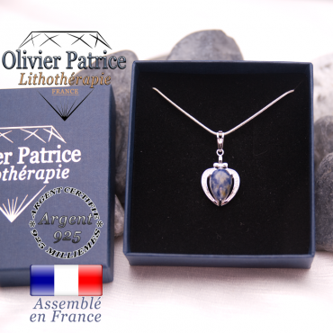 Pendentif sodalite sur un coeur en argent 925