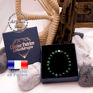 Bracelet Œil de Tigre teinte verte et sa boule lisse en argent 925 dans son écrin