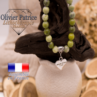 Bracelet turquoise africaine et son charms coeur en alliage