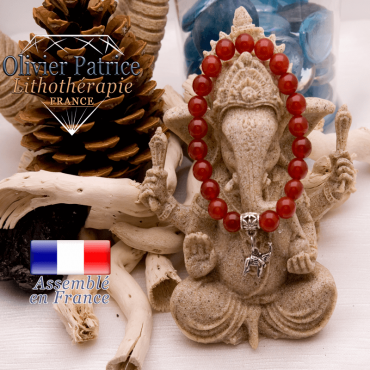 Bracelet en cornaline et son charms elephant en alliage