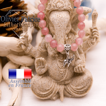 Bracelet quartz fraise  et son charms éléphant en alliage