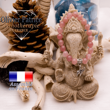 Bracelet quartz fraise  et son charms éléphant en alliage