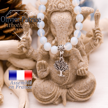 Bracelet opale et son charms arbre de vie en alliage