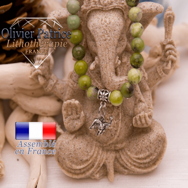Bracelet turquoise africaine et son charms éléphant en alliage