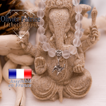 Bracelet cristal de roche opaque et son charms éléphant en alliage