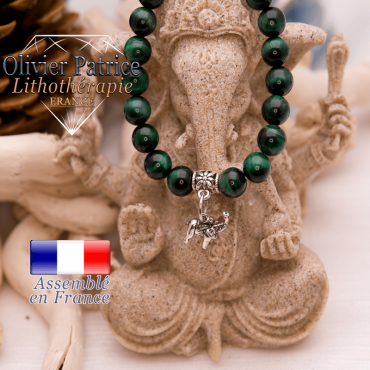 Bracelet Œil de Tigre teinte verte et son charms elephant en alliage