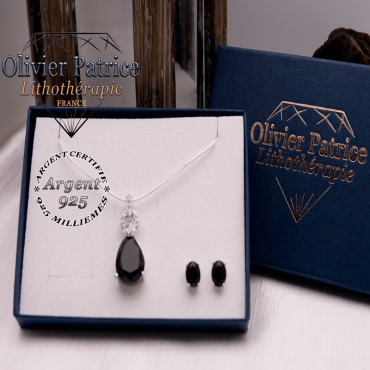 Parure Onyx pendentif et boucles d'oreilles en argent 925 vendue dans son écrin