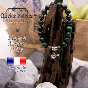 Bracelet Œil de tigre teinte verte charms coeur avec fleche plaqué or-argent